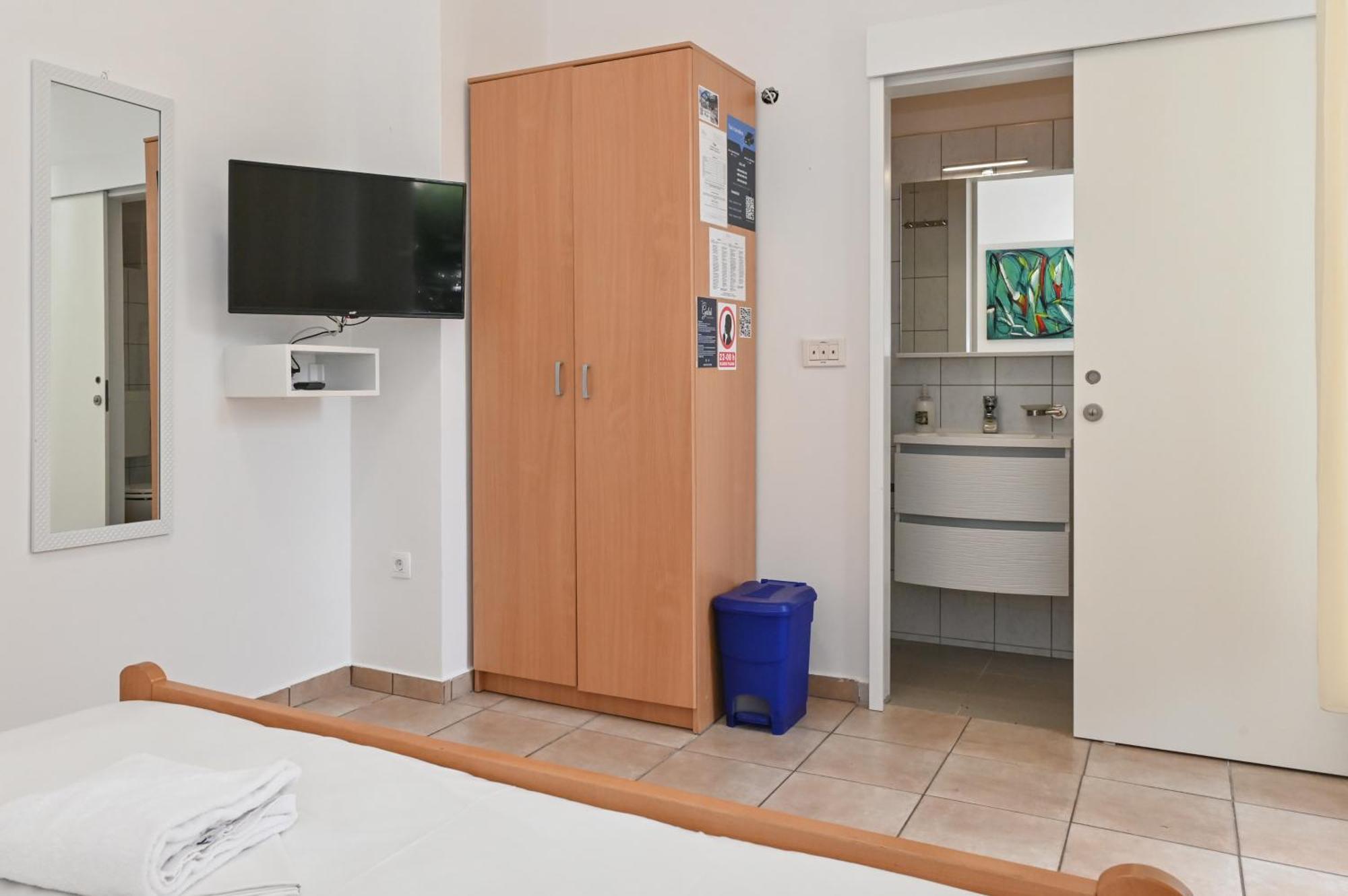 Seagull Pool Apartments & Studios Novalja Rom bilde