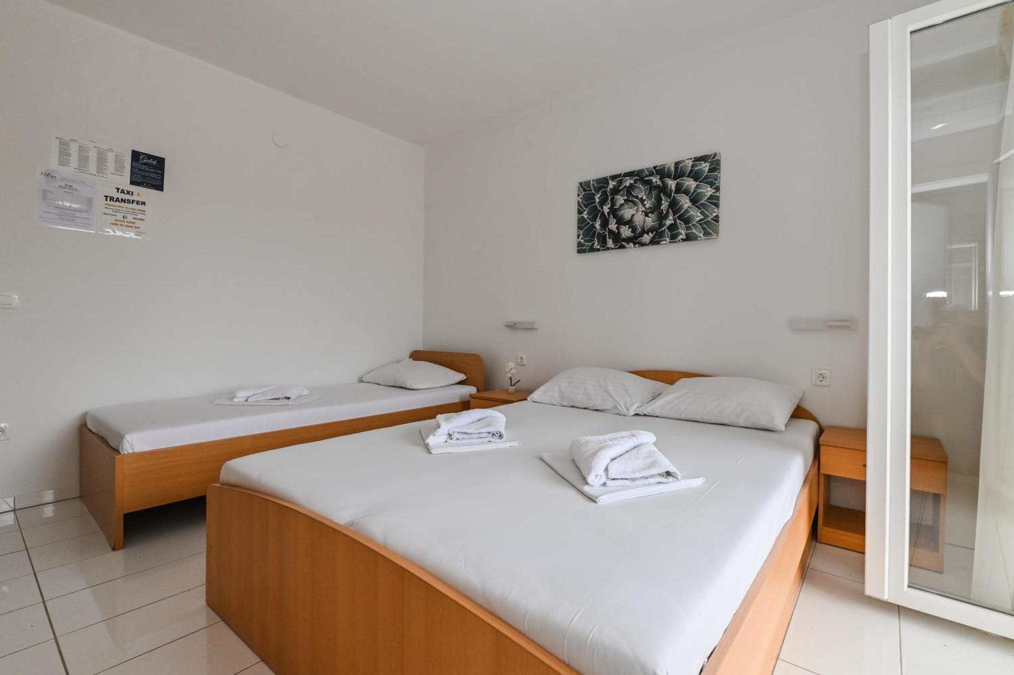 Seagull Pool Apartments & Studios Novalja Rom bilde