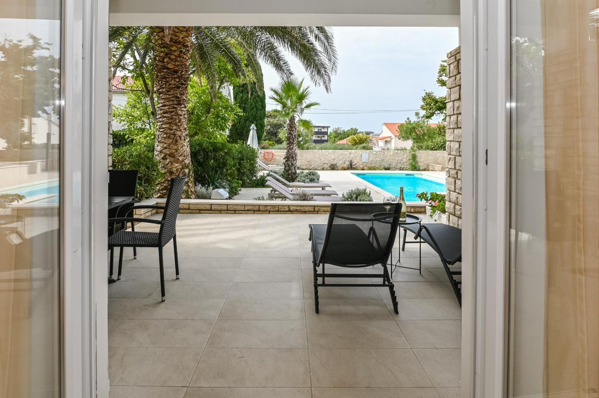 Seagull Pool Apartments & Studios Novalja Rom bilde